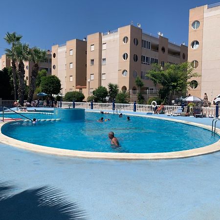 Tres Beau T4 Torrevieja Renove Et Moderne Apartment Luaran gambar